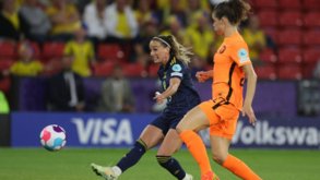 Campeã Holanda arranca Europeu com empate