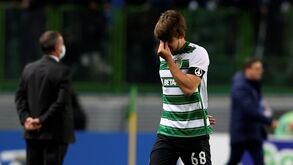 Sporting pondera ataque a um médio