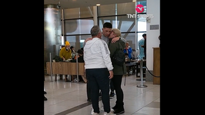 Enzo Fernández despediu-se dos pais com muita emoção à mistura