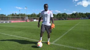 Assim foi recebido Mané pelos novos companheiros de equipa no Bayern