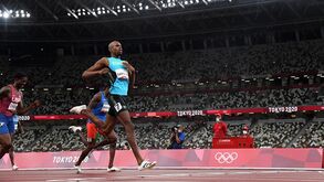 Lesão no tendão afasta campeão olímpico dos 400 metros dos Mundiais