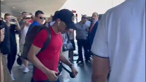Insólito: espanhóis confundem Raphinha com o primo na chegada a Barcelona