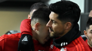 A despedida (chorosa) de Enzo Fernández do River Plate: Enzo Peréz confortou o reforço do Benfica