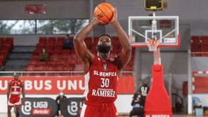 Benfica confirma saídas de Wendell Lewis e James Farr