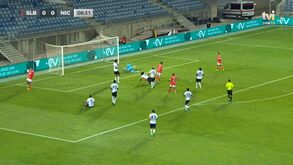 Boa jogada de envolvência acaba com golo de Rafa: veja as imagens