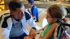 «A Marianita finalmente conheceu o Sérgio Conceição»: adepta do FC Porto com neurofibromatose realizou sonho