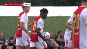 Os bastidores da estreia de Bergwijn com a camisola do Ajax