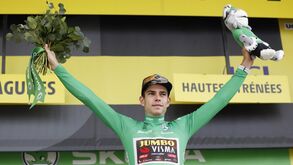 Van Aert já garantiu camisola verde no Tour: «Só tenho de manter-me em cima da bicicleta até domingo»