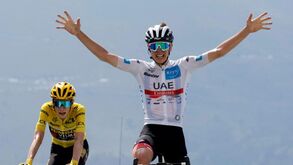 Pogacar continua a acreditar e promete: «Amanhã vamos tentar novamente»