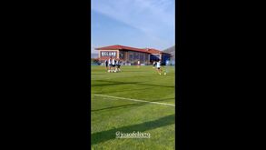 João Félix a todo o gás: grande remate de pé esquerdo no treino do Atlético Madrid deu nisto