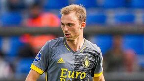 Defesa holandês elogia Aursnes: «Está pronto para dar o salto e o Benfica é o clube ideal»