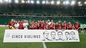 Troféu Cinco Violinos: Sporting-Sevilha, 1-1 (5-6 nos penáltis)