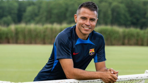 Saviola regressa ao Barcelona para ser adjunto dos juvenis