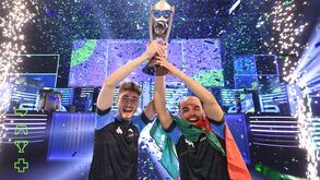 FIFAe Club World Cup 2022: Português Tuga810 levanta taça de campeão do mundo 
