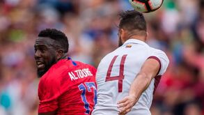 Jozy Altidore mudou de clube: Mas continua a acreditar em extraterrestres...