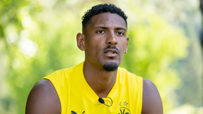 Borussia Dortmund revela que tumor de Haller é maligno: avançado vai fazer quimioterapia