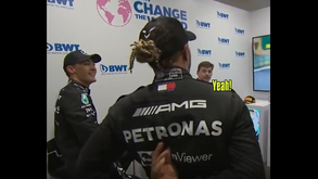 A reação de Hamilton, Russell e Verstappen quando viram que Leclerc correu com pneus duros