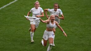 Inglaterra bate Alemanha e conquista Europeu feminino