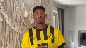 Haller deixa mensagem aos adeptos do Dortmund: «Mal posso esperar para voltar a jogar»