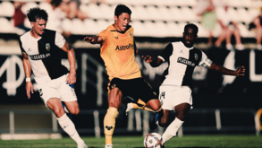 Farense empata com Wolverhampton 