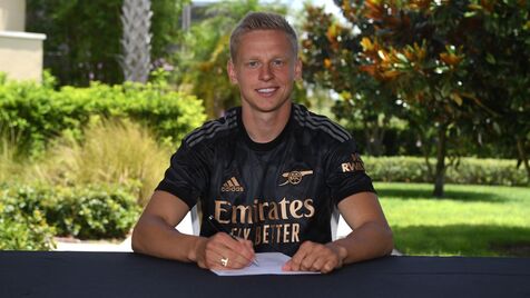 Zinchenko deixa Manchester City e assina contrato de longo prazo