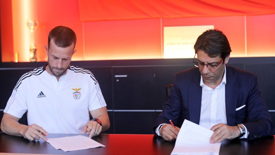 Marcel Matz renova com Benfica