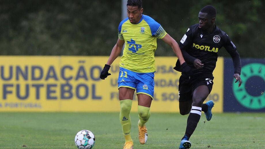 Adílio Santos a caminho do Penafiel