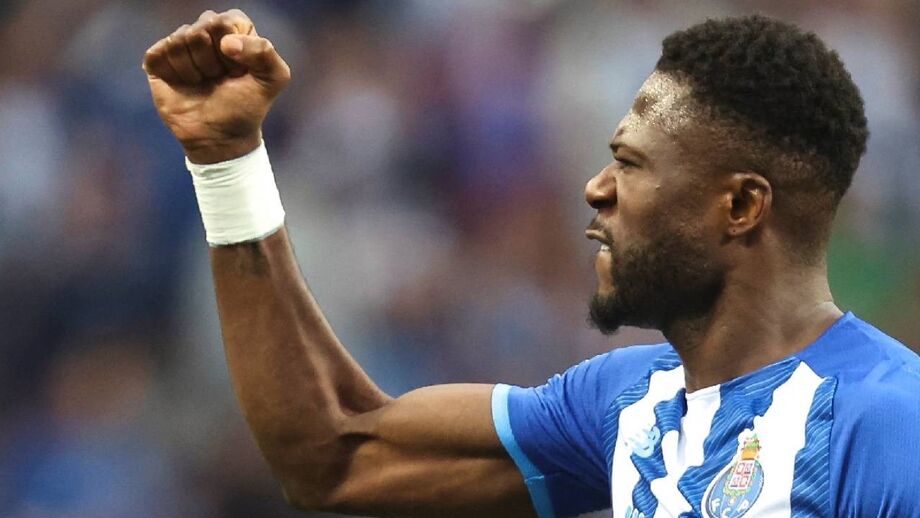 Chancel Mbemba deixou o Estádio do Dragão: Sempre a subir... até à saída