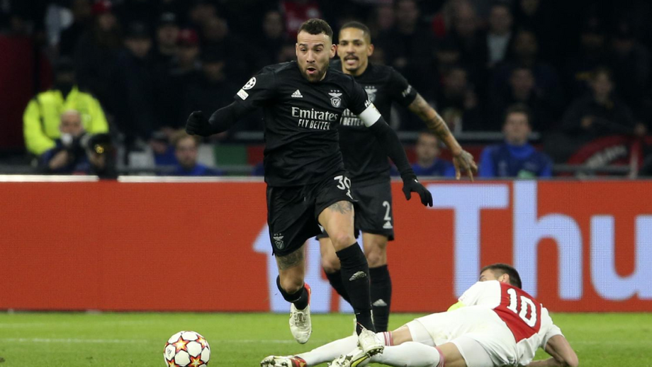 Otamendi é mais difícil de substituir em relação a Mbemba