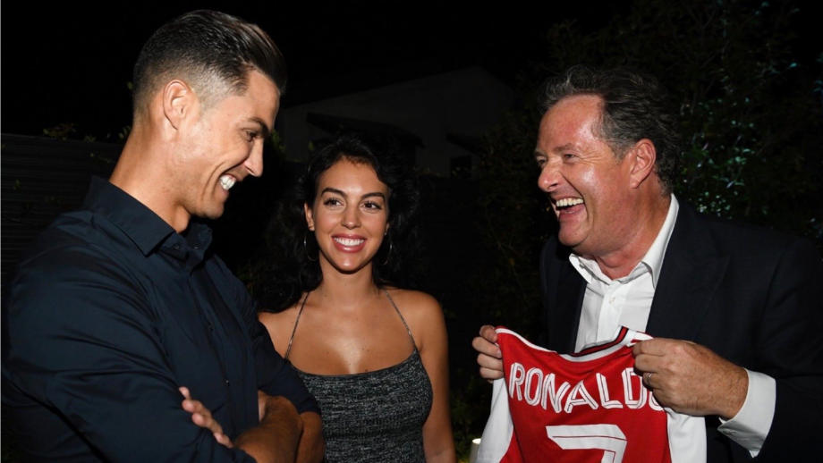 «Está na altura, Cristiano»: Piers Morgan 'convida' Ronaldo a mudar-se para o Arsenal