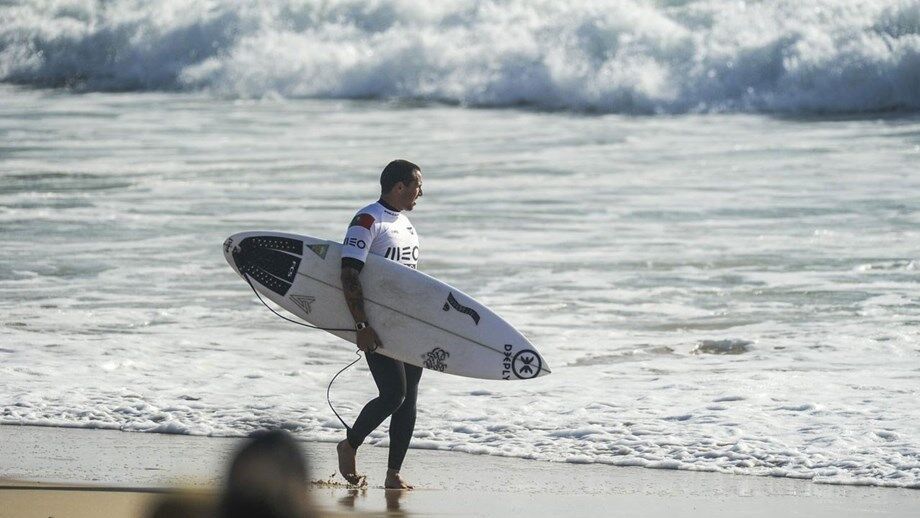 Vasco Ribeiro na segunda ronda do Ballito Pro
