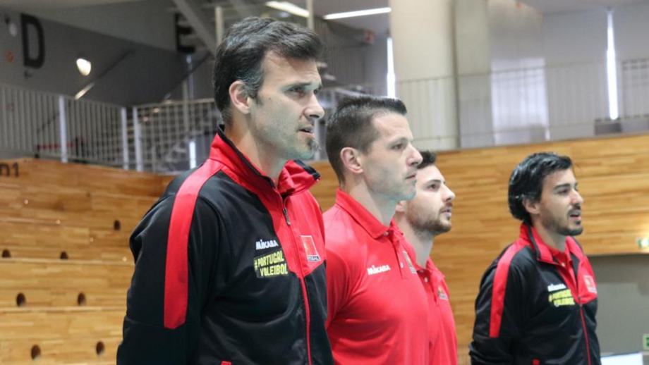 Selecionador de voleibol chama 15 jogadores para preparar qualificação para Euro'2023