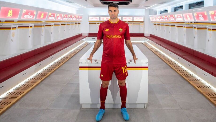 Celik anunciado na Roma: «É uma honra jogar num clube tão grande»