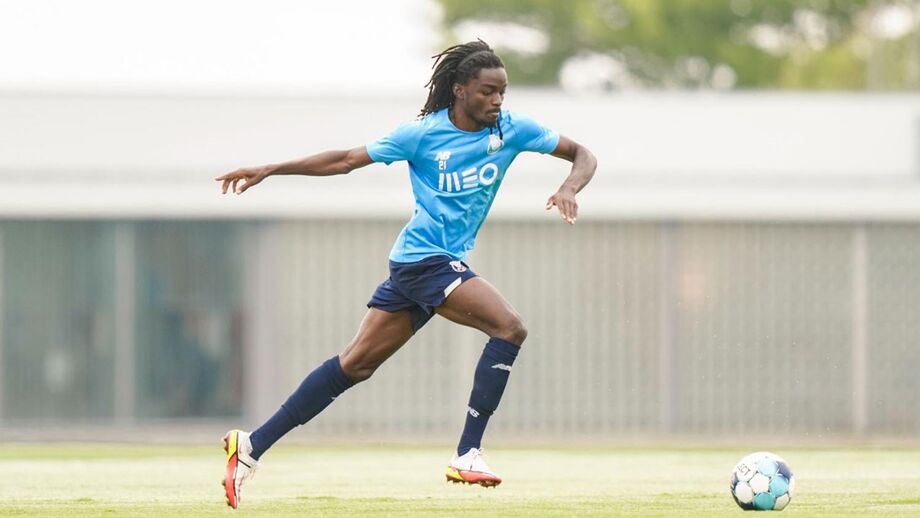 Primeiro corte no FC Porto: Baró, Loum e João Mendes não seguiram para estágio
