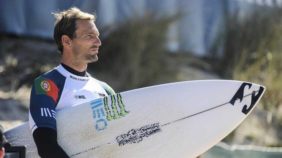 Vasco Ribeiro e Frederico Morais avançam no Ballito Pro de surf na África do Sul