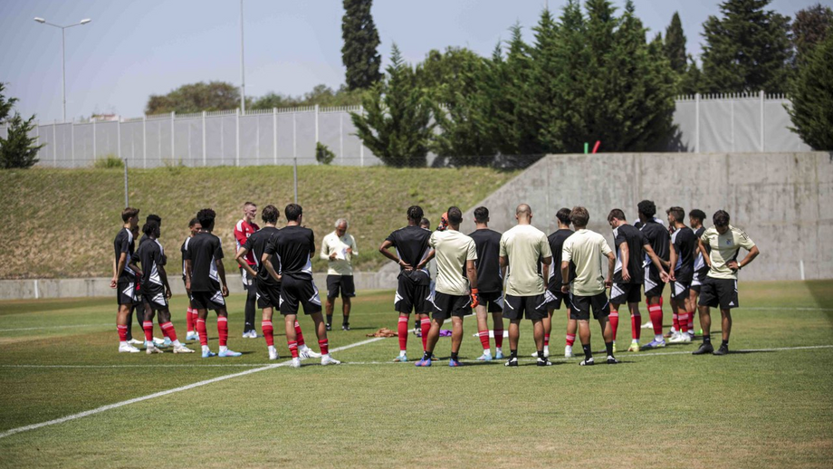 Sub-23 do Benfica iniciam trabalhos