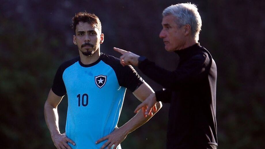 Ex-FC Porto reforça Botafogo de Luís Castro