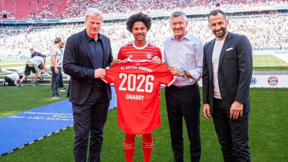 Serge Gnabry prolonga contrato com Bayern Munique até 2026