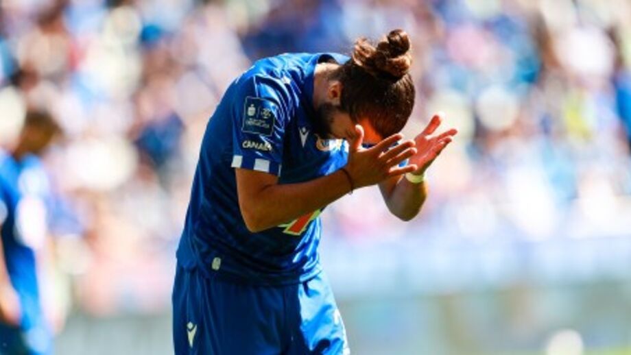 Lech Poznan desilude a abrir campeonato