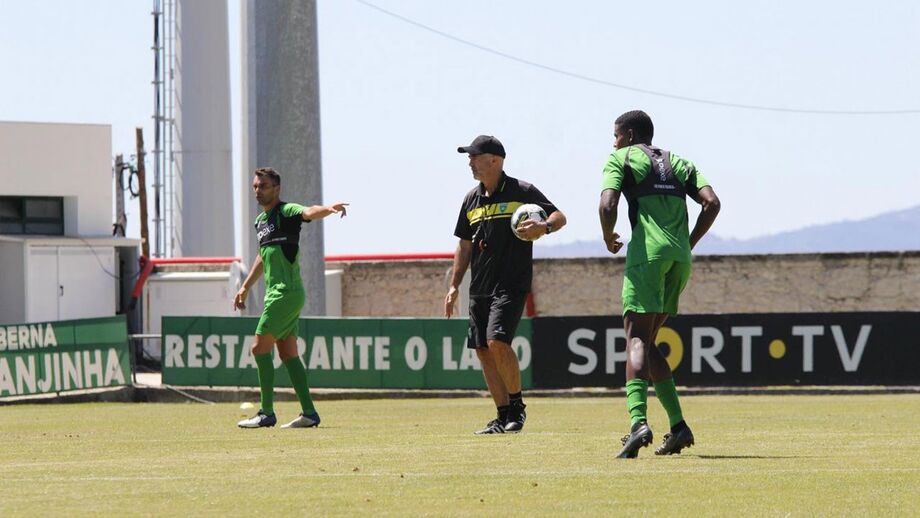 Adilson garante um lugar