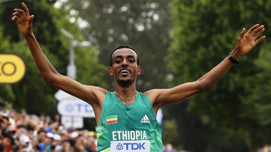 Tamirat Tola sagra-se campeão do Mundo da maratona