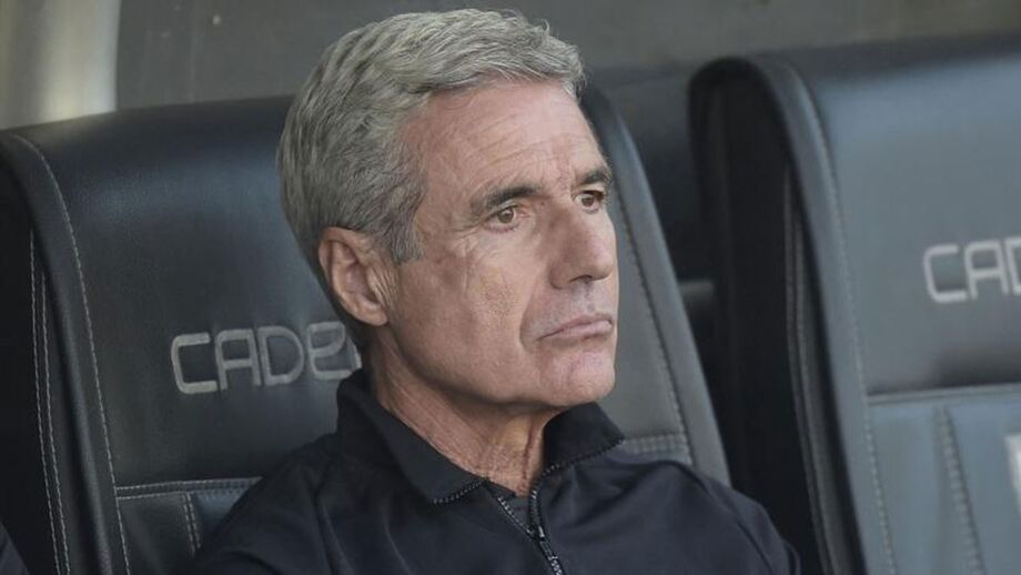 Luís Castro pede calma com os reforços