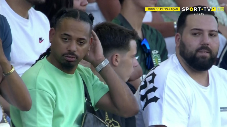 Fábio Paím nas bancadas do Estádio do Algarve a assistir ao Sporting-Roma