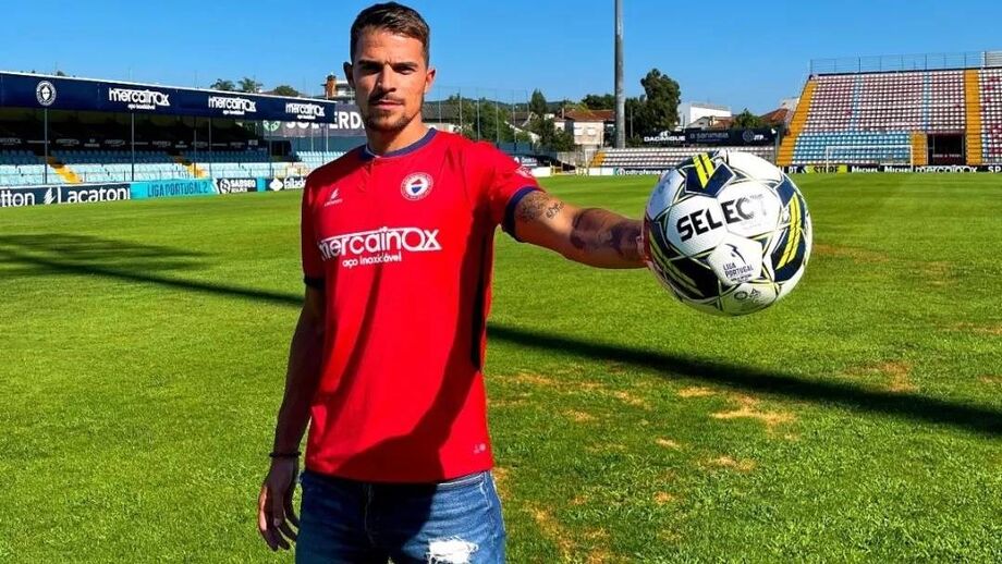 Miguel Santos reforça baliza do Trofense