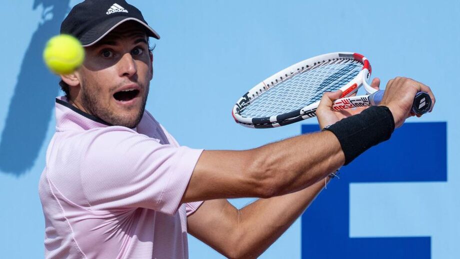 Dominic Thiem regressa a uma meia-final mais de um ano depois