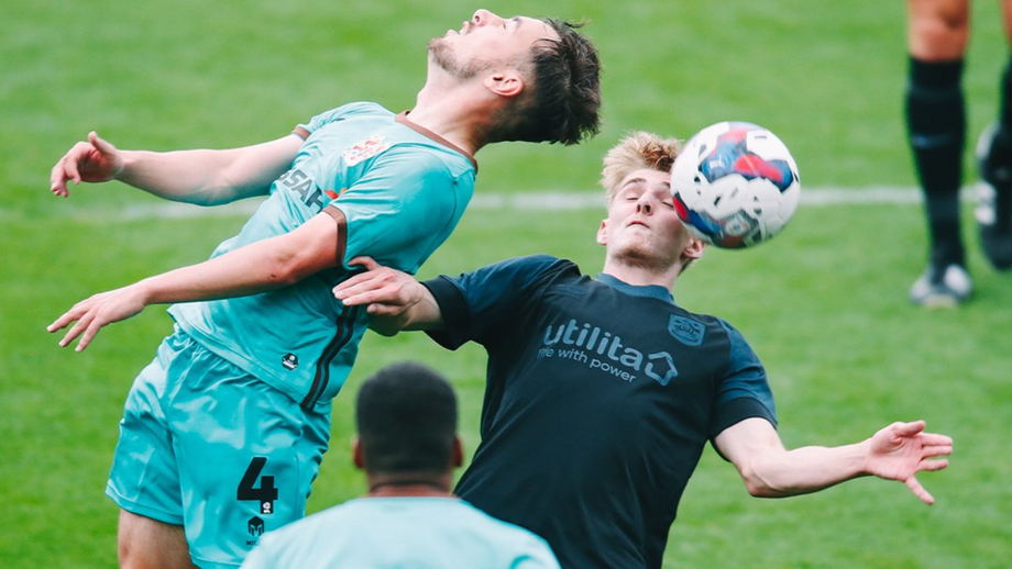 Huddersfield-Burnley: arranque do Championship