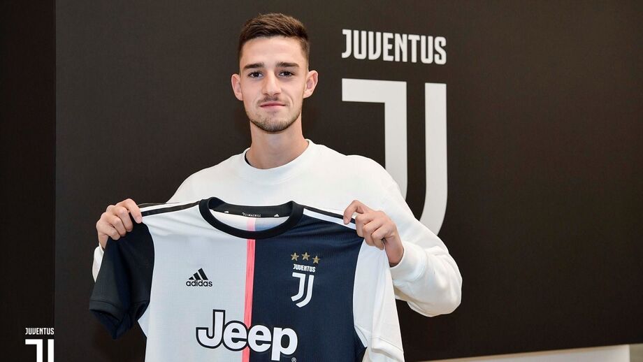 Juventus cede Alejandro Marqués ao Estoril