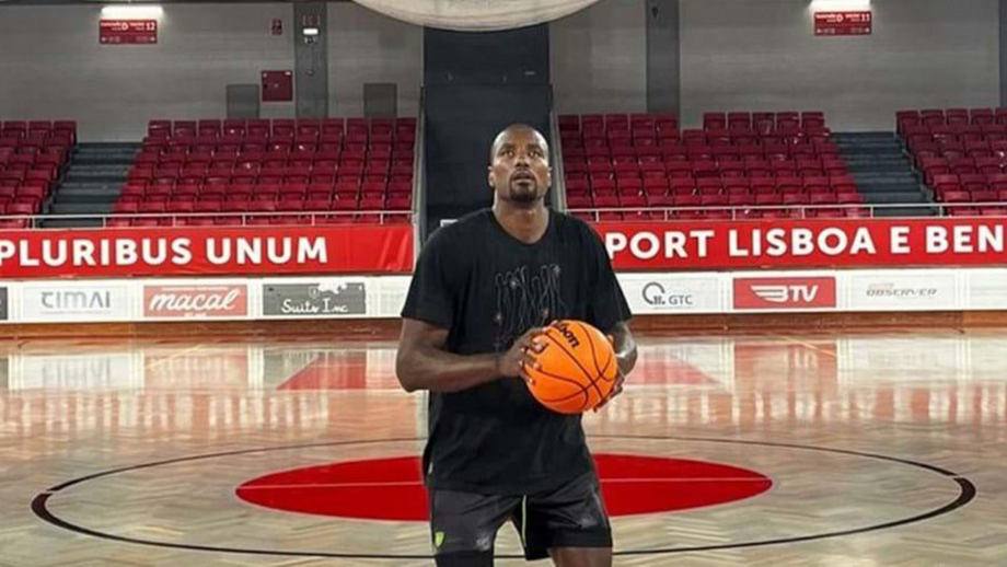 Estrela da NBA treina na Luz