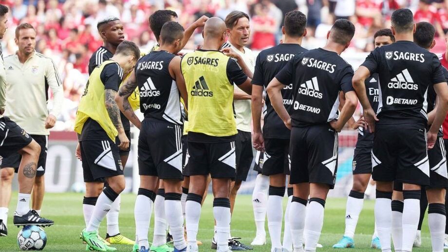 Roger Schmidt convocou todos os jogadores disponíveis