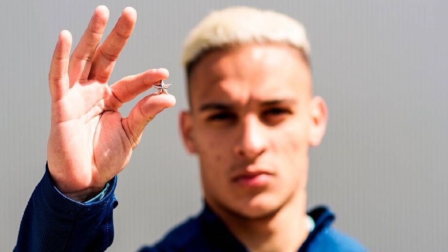Antony no Manchester United: Golos, assistências e uma polémica (ligeira) com uma DJ